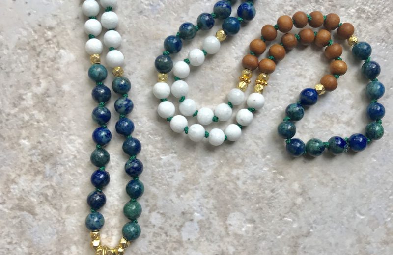 Chrysocolla, White Agate & Sandalwood Mala